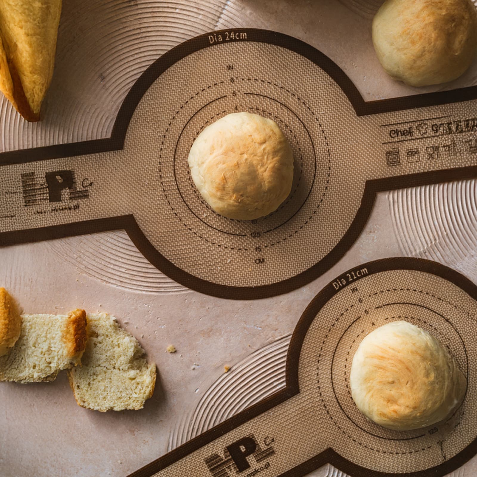 Belmo - Nieprzywierająca silikonowa mata do pieczenia chleba, ciast i pizzy